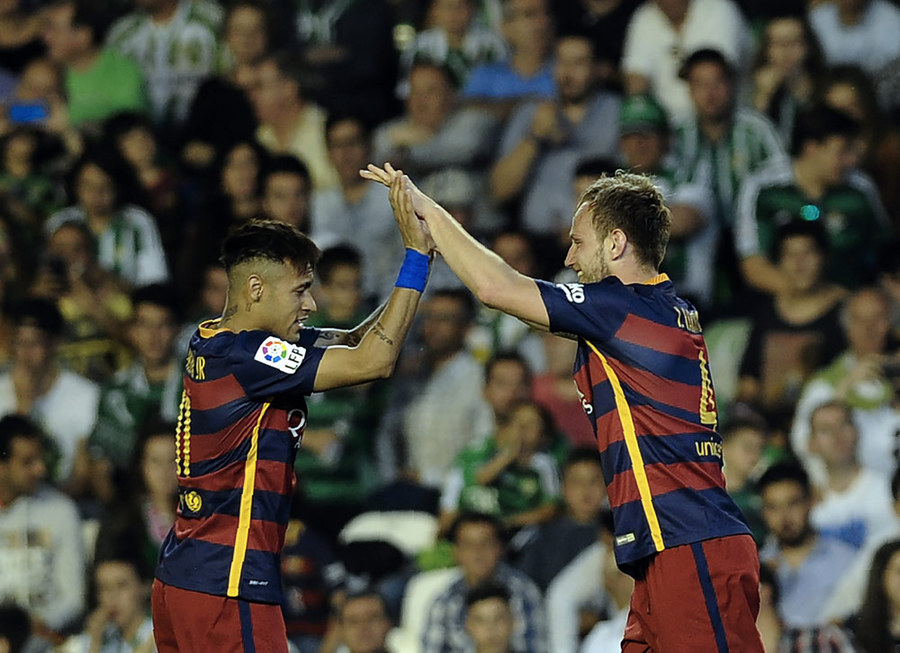 Bungkam Real Betis dan Kembali ke Puncak