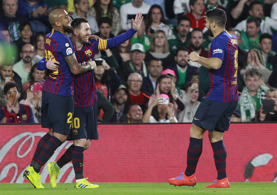 Messi Bersinar, Barcelona Menang
