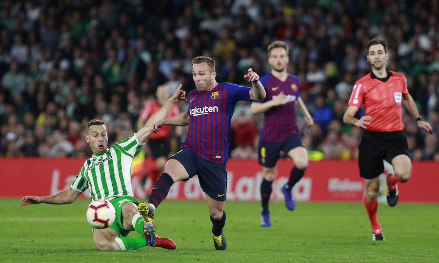 Messi Bersinar, Barcelona Menang
