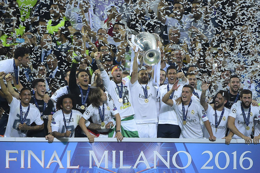 Real Madrid Raih Trofi Liga Champions
