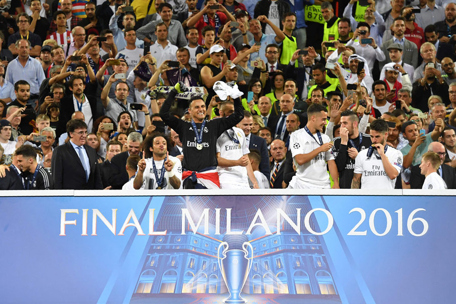 Real Madrid Raih Trofi Liga Champions