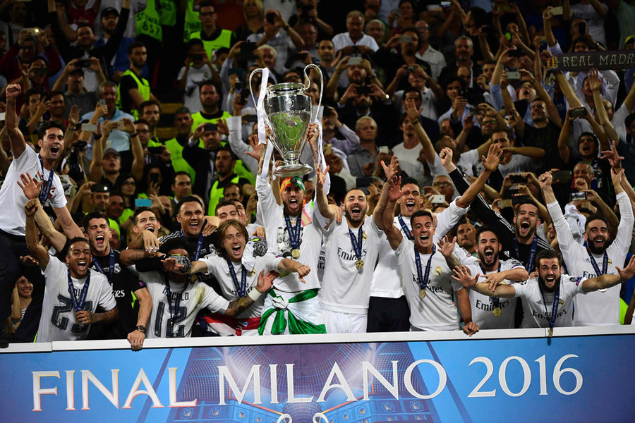 Real Madrid Raih Trofi Liga Champions