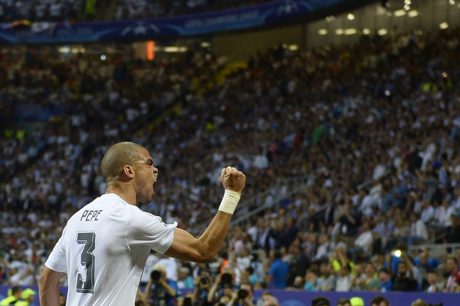 Real Madrid Raih Trofi Liga Champions