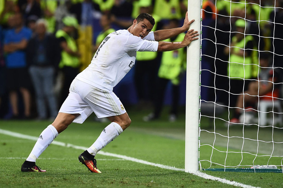 Real Madrid Raih Trofi Liga Champions