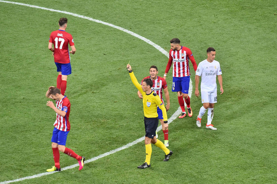 Real Madrid Raih Trofi Liga Champions