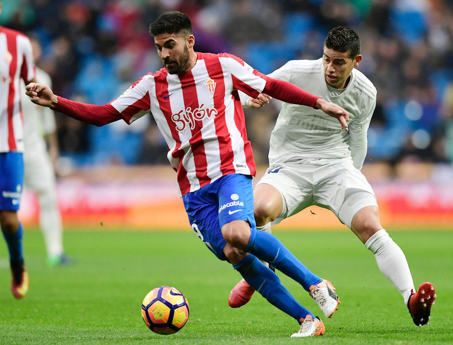 Brace Ronaldo Bungkam Gijon di Bernabeu