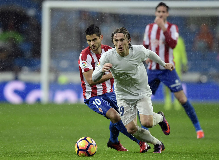 Brace Ronaldo Bungkam Gijon di Bernabeu