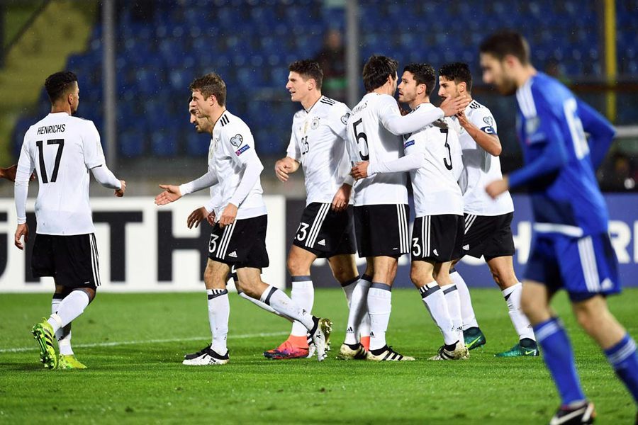 Hattrick Gnabry, Jerman Bantai San Marino
