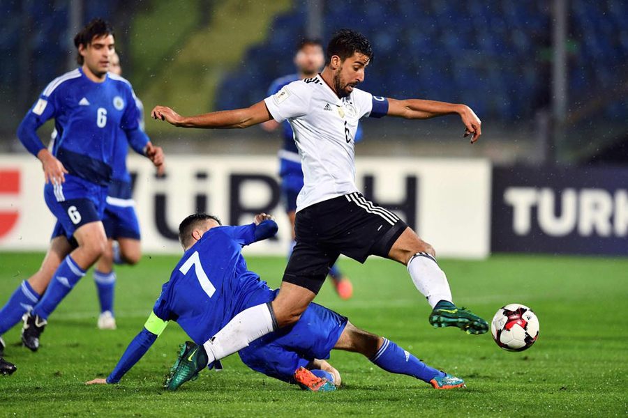 Hattrick Gnabry, Jerman Bantai San Marino