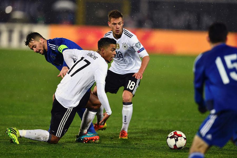 Hattrick Gnabry, Jerman Bantai San Marino