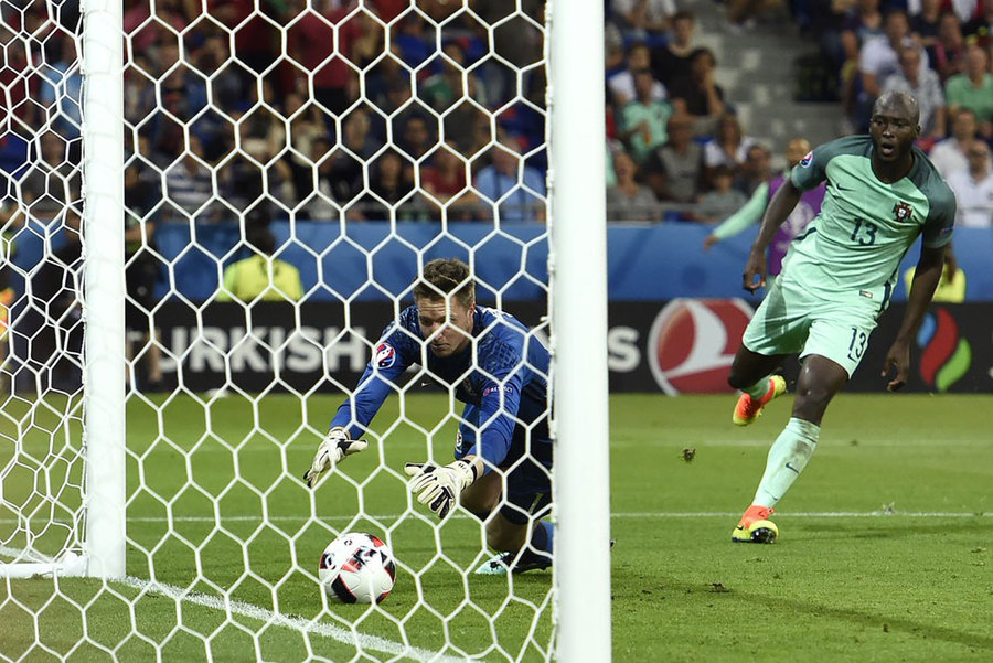 Ronaldo Pimpin Portugal ke Final