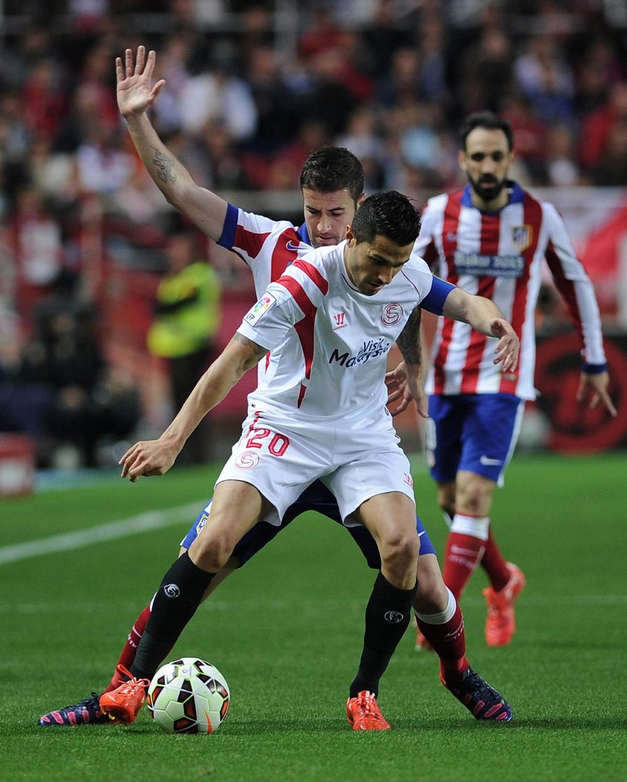 Hujan Kartu, Atleti Imbangi Sevilla