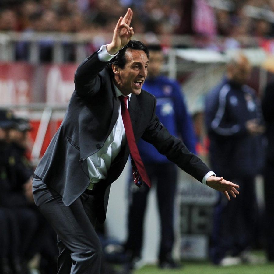 Hujan Kartu, Atleti Imbangi Sevilla