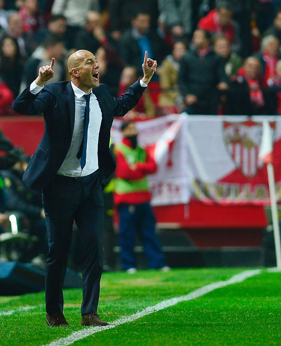 Gol Benzema Bawa Madrid Lewati Rekor Barcelona