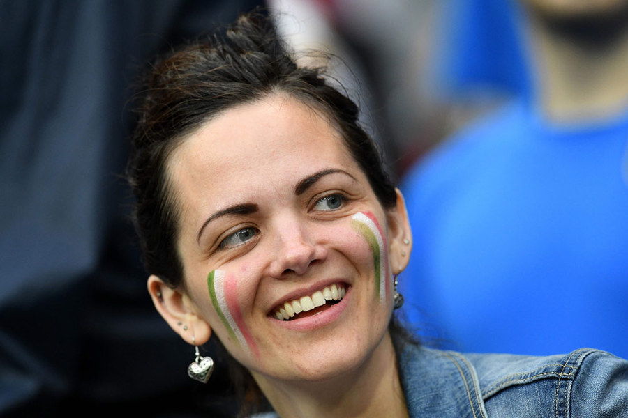 Kompilasi Suporter Cantik dan Seksi di Gelaran Euro 2016