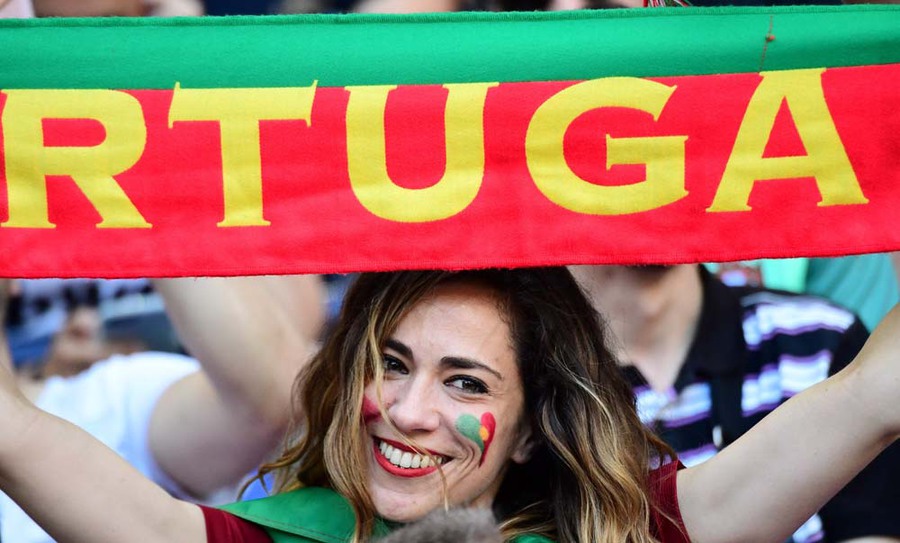 Kompilasi Suporter Cantik dan Seksi di Gelaran Euro 2016
