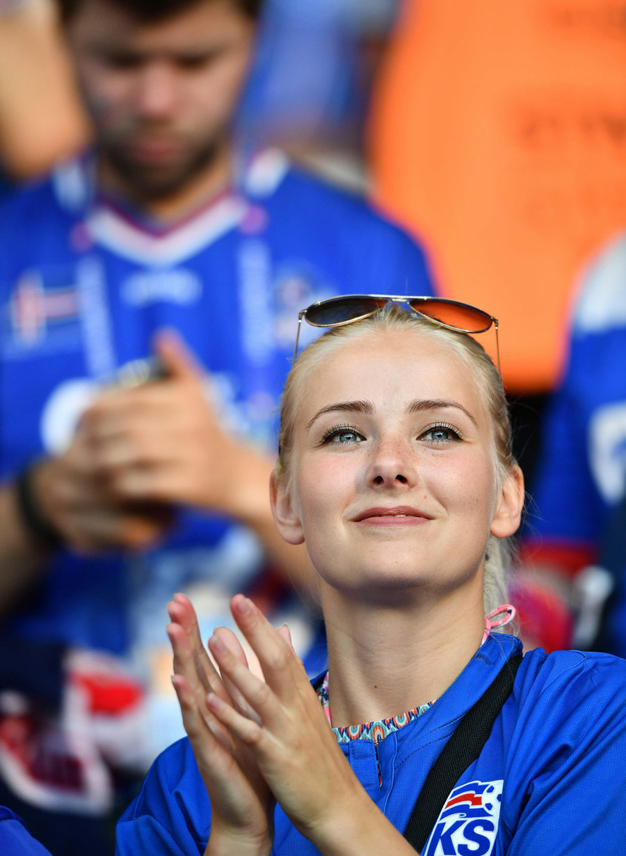 Kompilasi Suporter Cantik dan Seksi di Gelaran Euro 2016