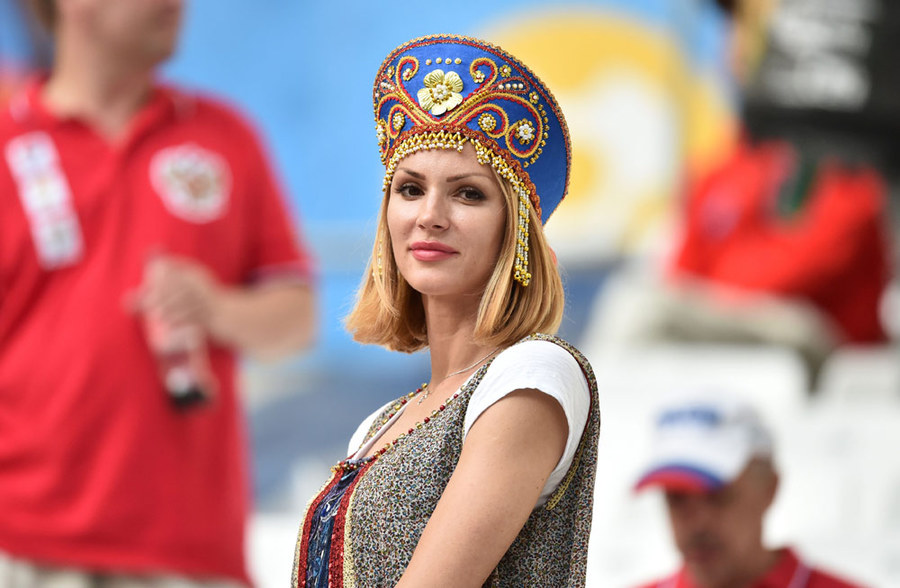 Kompilasi Suporter Cantik dan Seksi di Gelaran Euro 2016