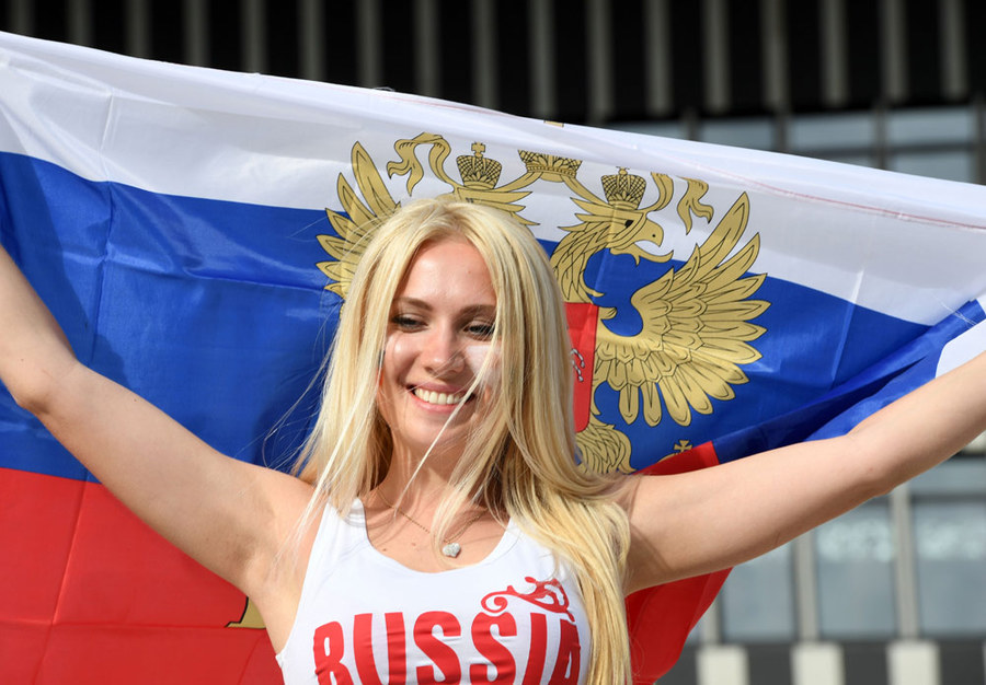 Kompilasi Suporter Cantik dan Seksi di Gelaran Euro 2016