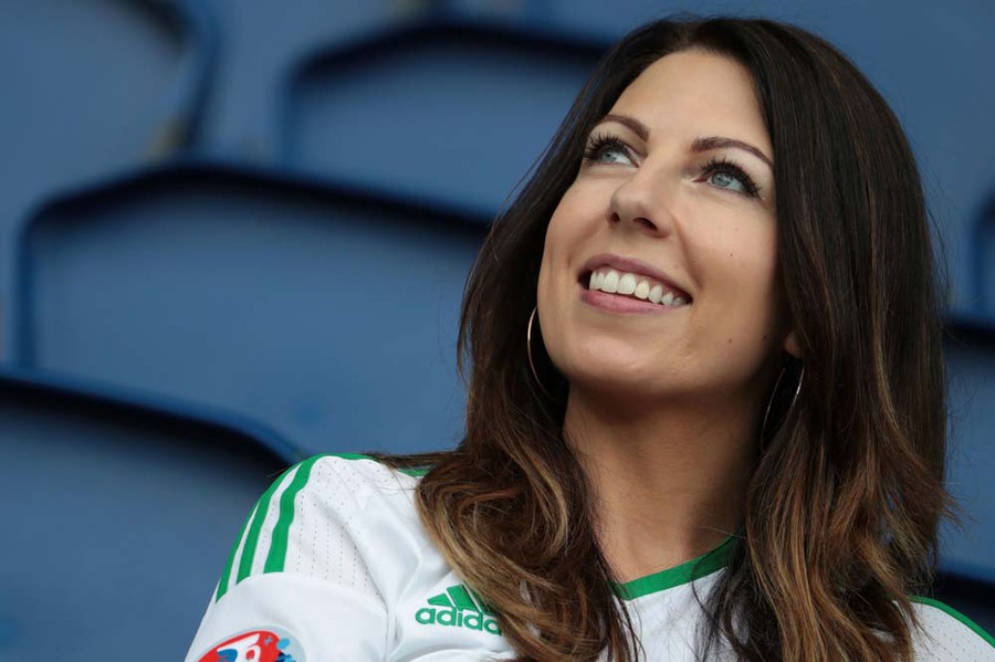 Kompilasi Suporter Cantik dan Seksi di Gelaran Euro 2016