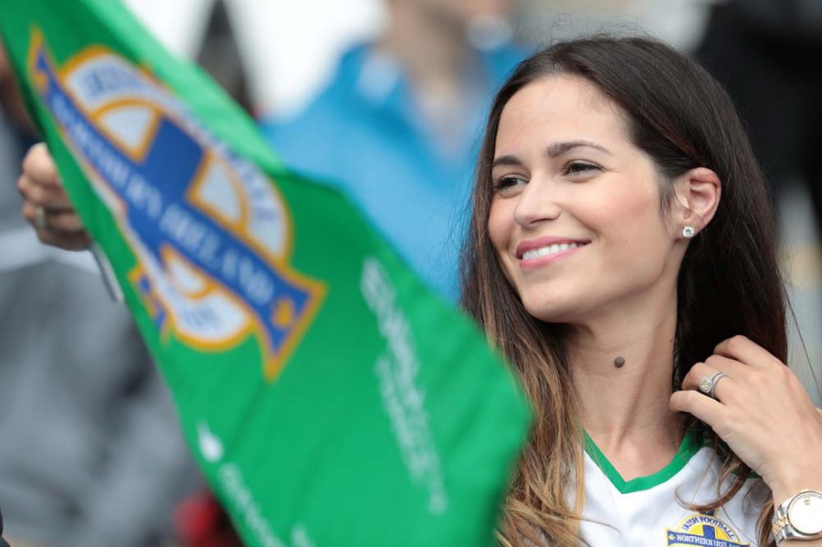 Kompilasi Suporter Cantik dan Seksi di Gelaran Euro 2016