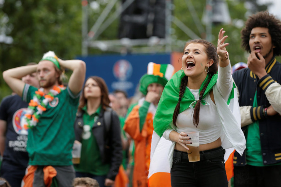Kompilasi Suporter Cantik dan Seksi di Gelaran Euro 2016