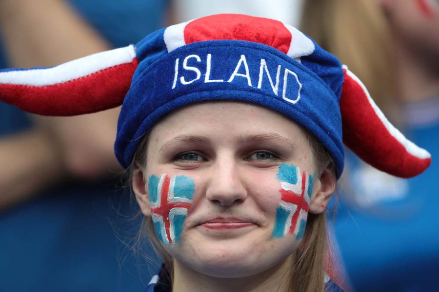 Kompilasi Suporter Cantik dan Seksi di Gelaran Euro 2016