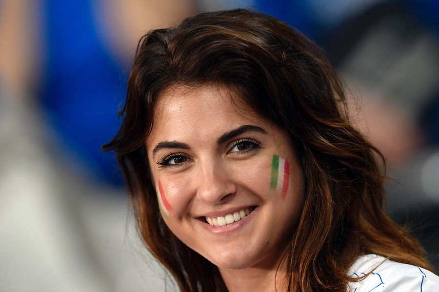 Kompilasi Suporter Cantik dan Seksi di Gelaran Euro 2016