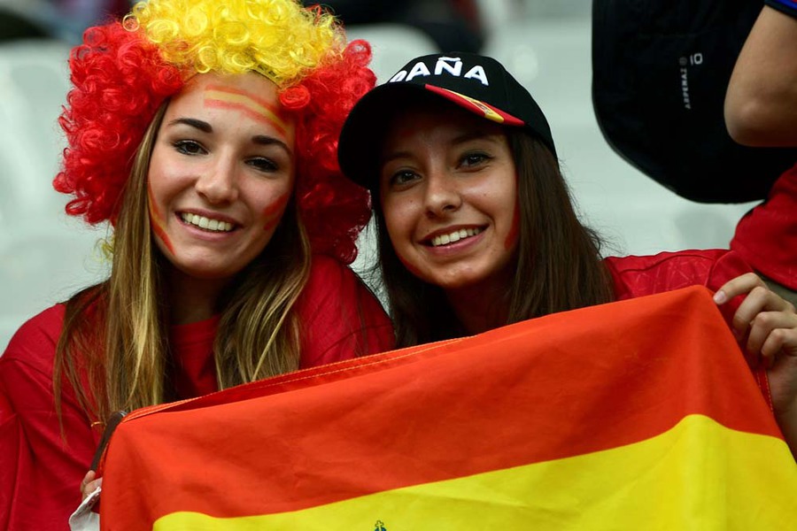 Kompilasi Suporter Cantik dan Seksi di Gelaran Euro 2016