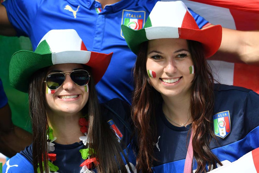 Kompilasi Suporter Cantik dan Seksi di Gelaran Euro 2016