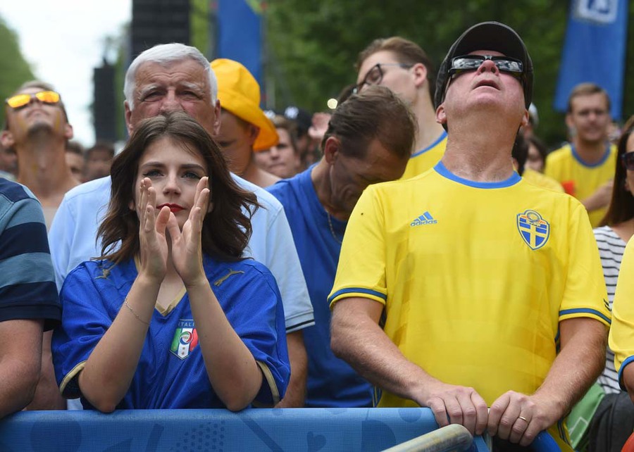 Kompilasi Suporter Cantik dan Seksi di Gelaran Euro 2016
