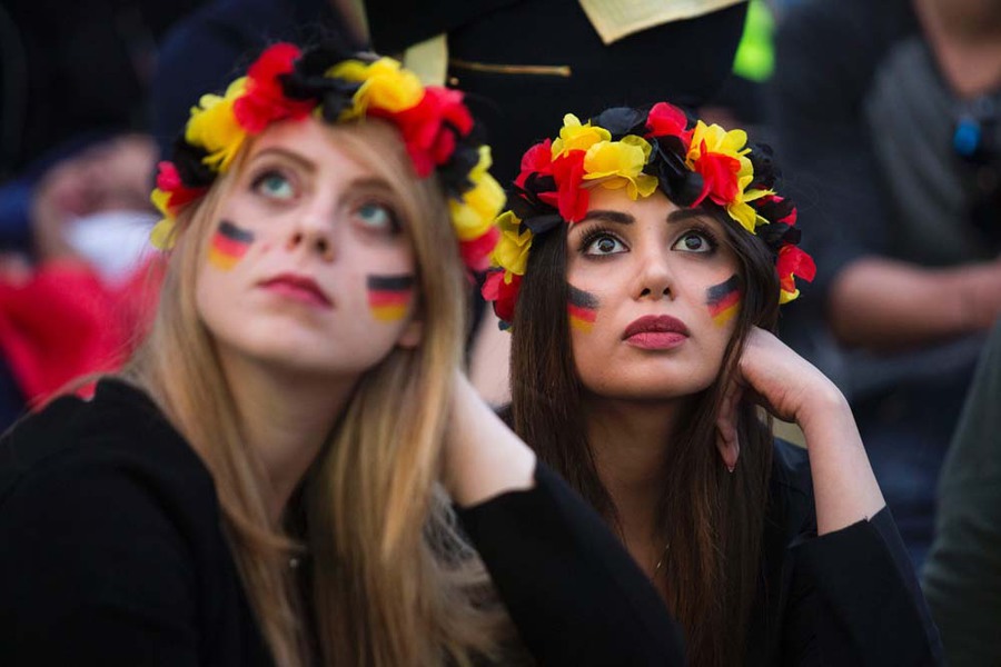 Kompilasi Suporter Cantik dan Seksi di Gelaran Euro 2016