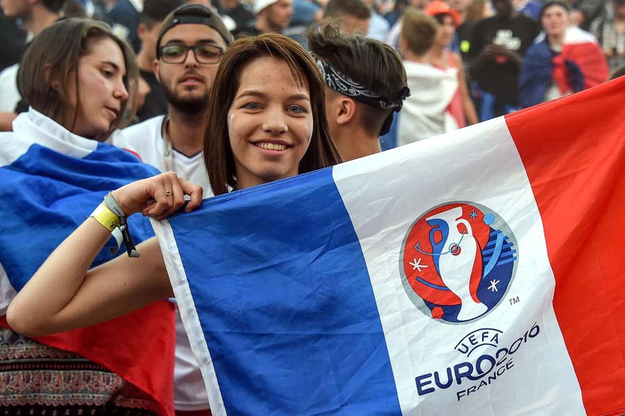 Kompilasi Suporter Cantik dan Seksi di Gelaran Euro 2016