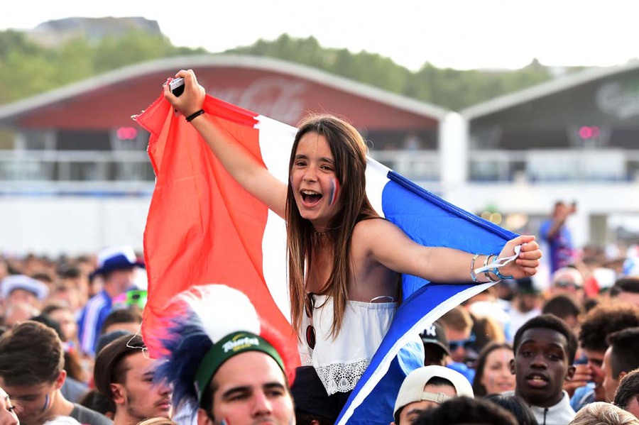 Kompilasi Suporter Cantik dan Seksi di Gelaran Euro 2016