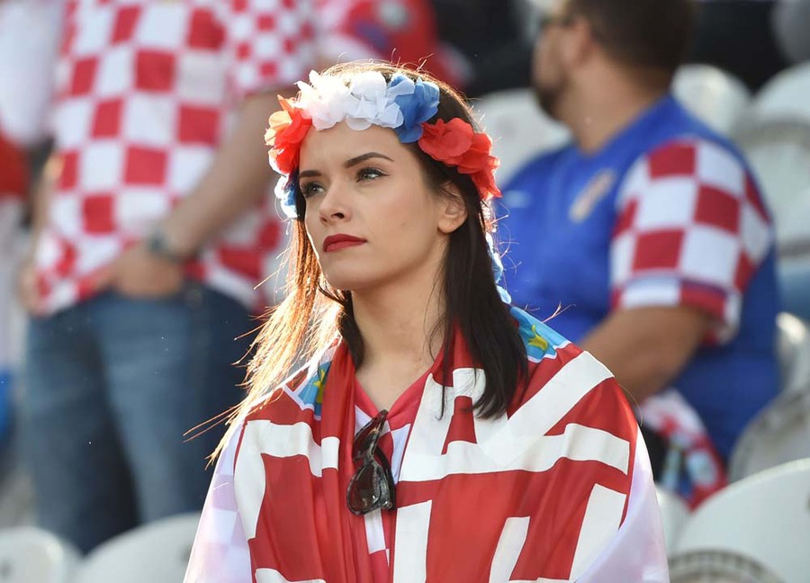 Kompilasi Suporter Cantik dan Seksi di Gelaran Euro 2016