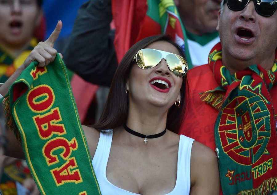 Kompilasi Suporter Cantik dan Seksi di Gelaran Euro 2016