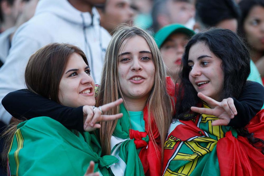 Kompilasi Suporter Cantik dan Seksi di Gelaran Euro 2016