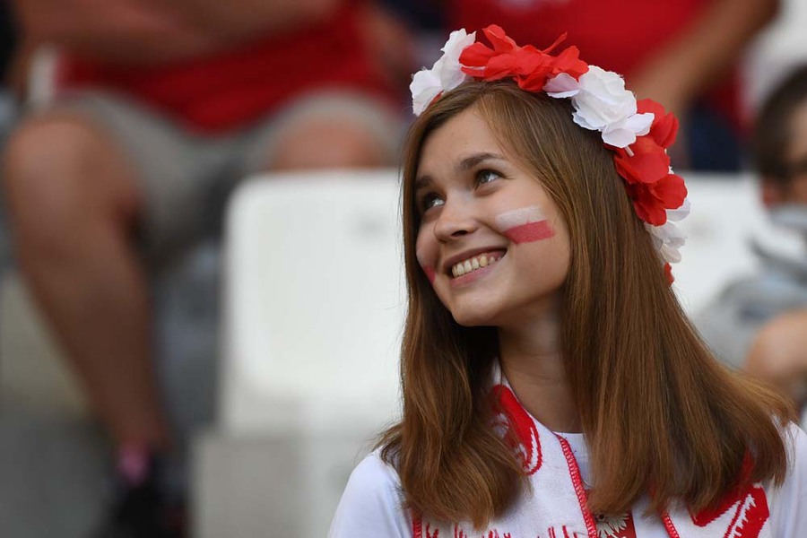 Kompilasi Suporter Cantik dan Seksi di Gelaran Euro 2016