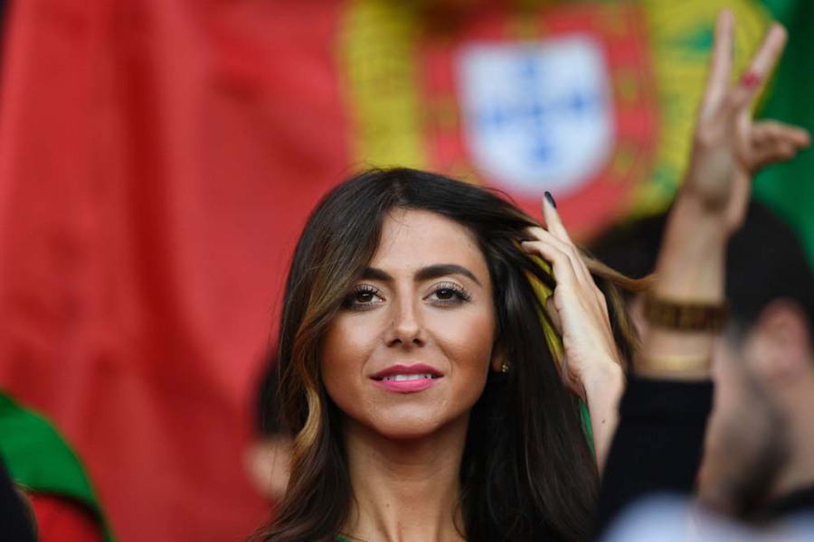 Kompilasi Suporter Cantik dan Seksi di Gelaran Euro 2016