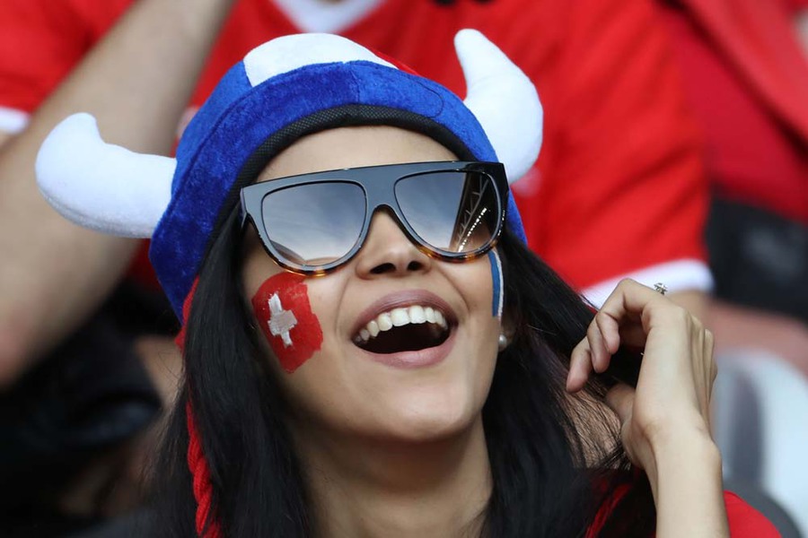 Kompilasi Suporter Cantik dan Seksi di Gelaran Euro 2016