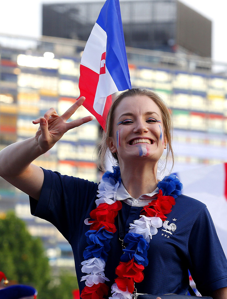 Kompilasi Suporter Cantik dan Seksi di Gelaran Euro 2016