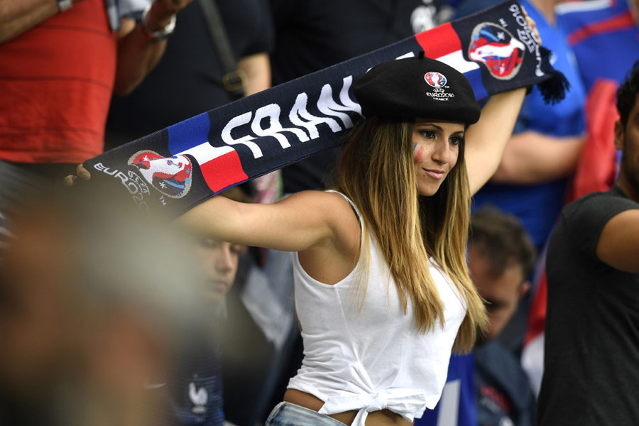 Kompilasi Suporter Cantik dan Seksi di Gelaran Euro 2016