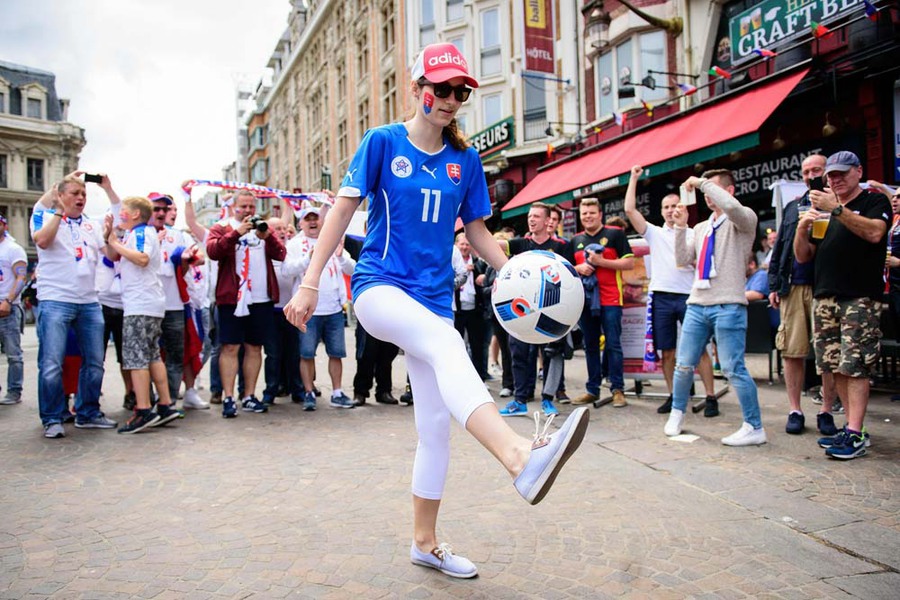 Kompilasi Suporter Cantik dan Seksi di Gelaran Euro 2016