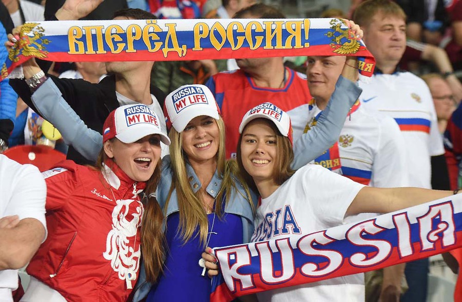 Kompilasi Suporter Cantik dan Seksi di Gelaran Euro 2016