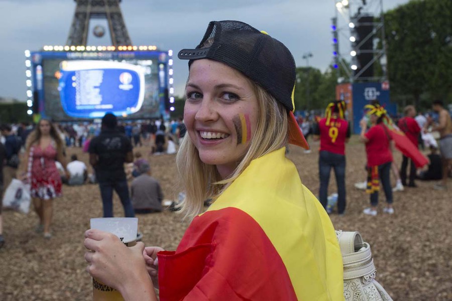 Kompilasi Suporter Cantik dan Seksi di Gelaran Euro 2016