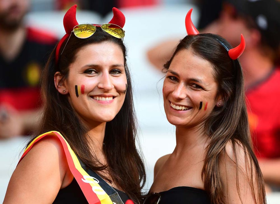 Kompilasi Suporter Cantik dan Seksi di Gelaran Euro 2016