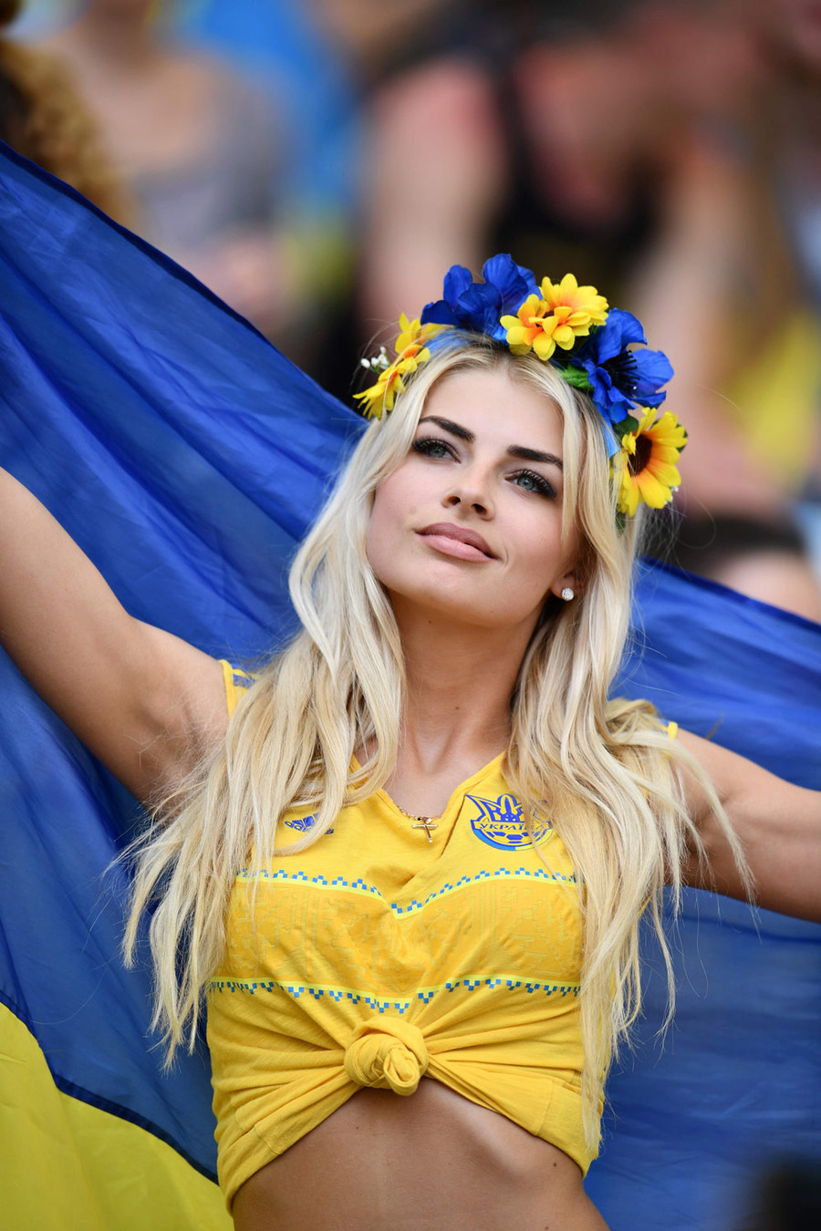 Kompilasi Suporter Cantik dan Seksi di Gelaran Euro 2016