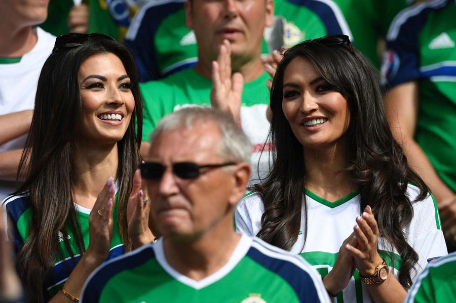 Kompilasi Suporter Cantik dan Seksi di Gelaran Euro 2016
