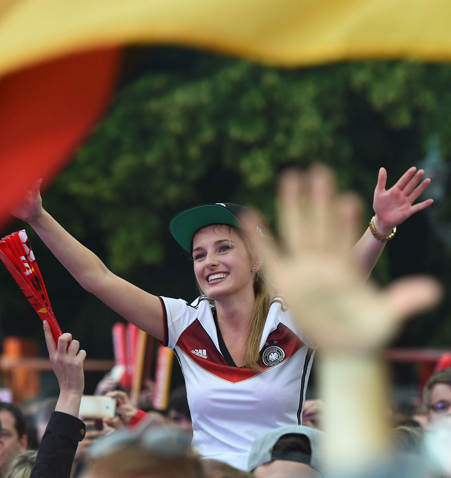 Kompilasi Suporter Cantik dan Seksi di Gelaran Euro 2016