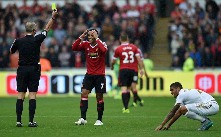 Swansea Sukses Kandaskan Man United